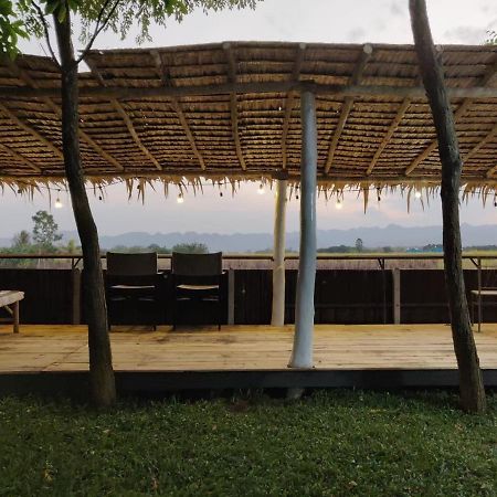 Appartamento Coco Coozy Kanchanaburi Esterno foto