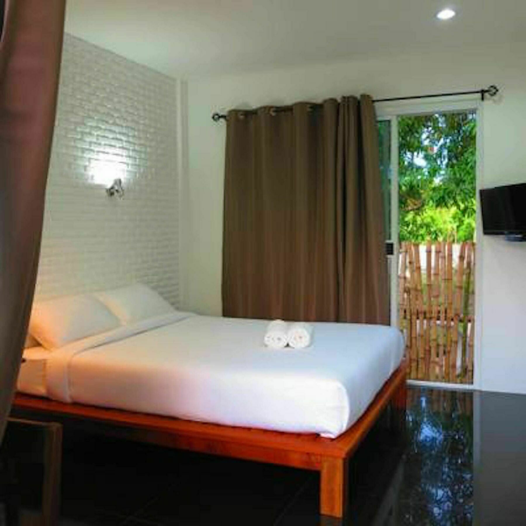 Appartamento Coco Coozy Kanchanaburi Esterno foto