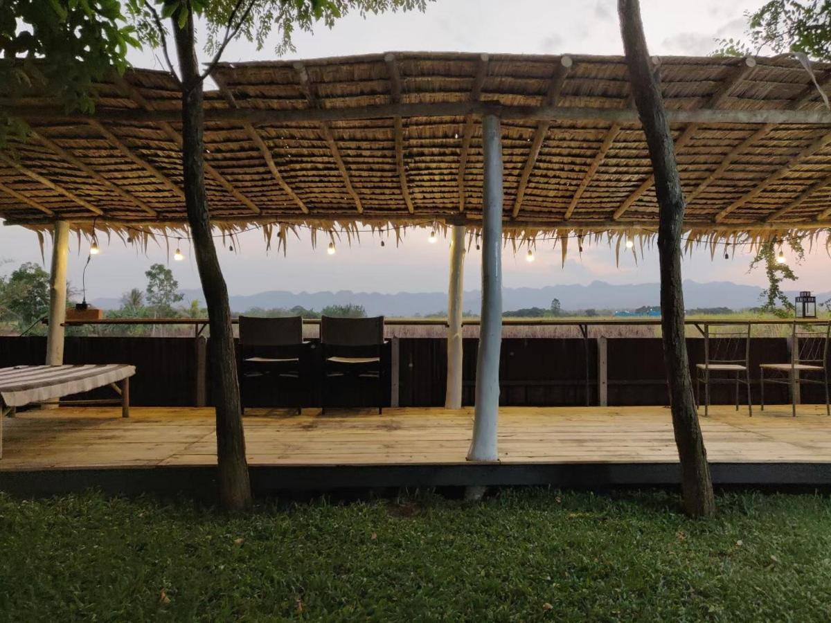 Appartamento Coco Coozy Kanchanaburi Esterno foto
